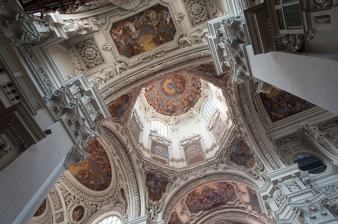 Interior view of the cathedral of St. Stephan, Passau, Bavarian Forest, Bavaria, Germany