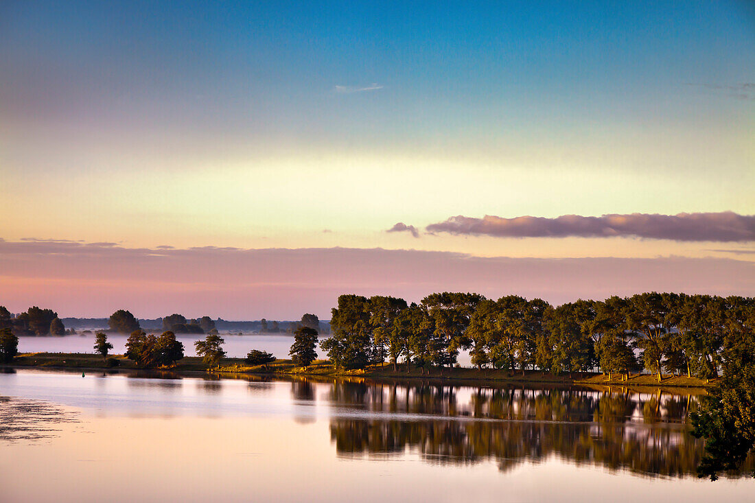 Blick auf die Eider, Süderstapel, Schleswig-Holstein, Deutschland