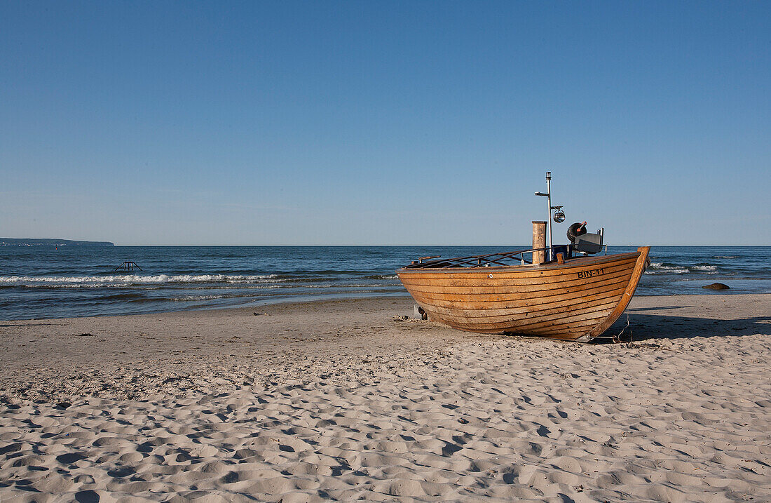 Fishery Kuse, Fishing boat on the beach, Binz, Mecklenburg-Vorpommern, Germany