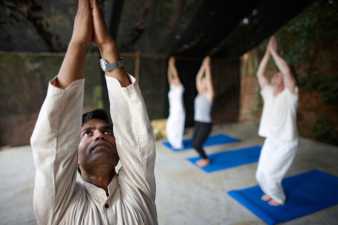 Yoga Kurs am Morgen in Buddha Grove, SwaSwara Resort, Gokarna, Karnataka, Indien