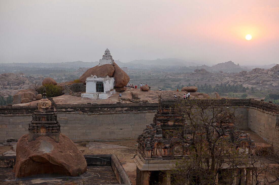 Malyavanta Raghunathaswamy temple in the evening, Hampi, Karnataka, India