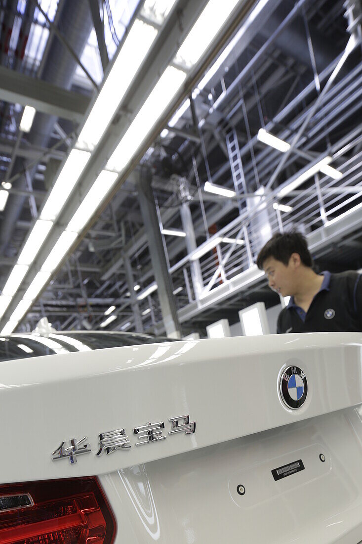 BMW Fahrzeugproduktion im Werk Tiexi, Shenyang, Liaoning, China