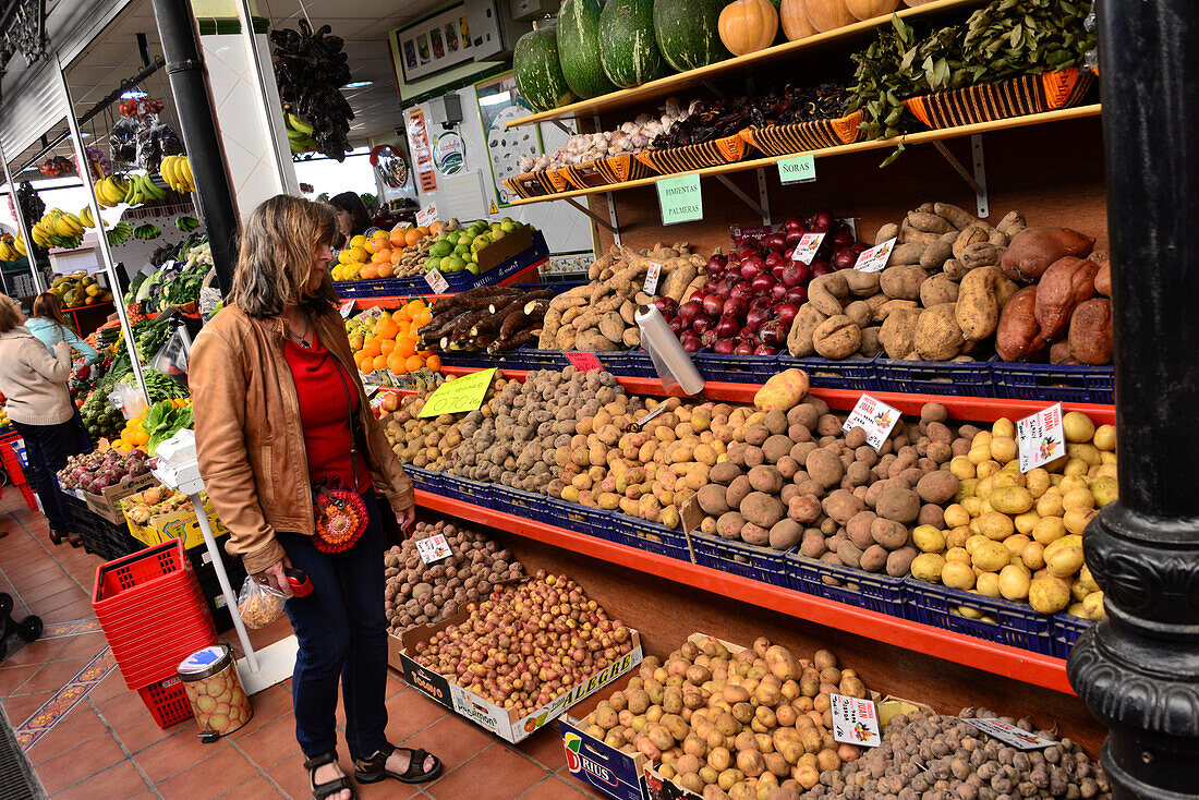 Vegetable stall, Mercado, Santa Cruz, Tenerife, Canary Islands, Spain