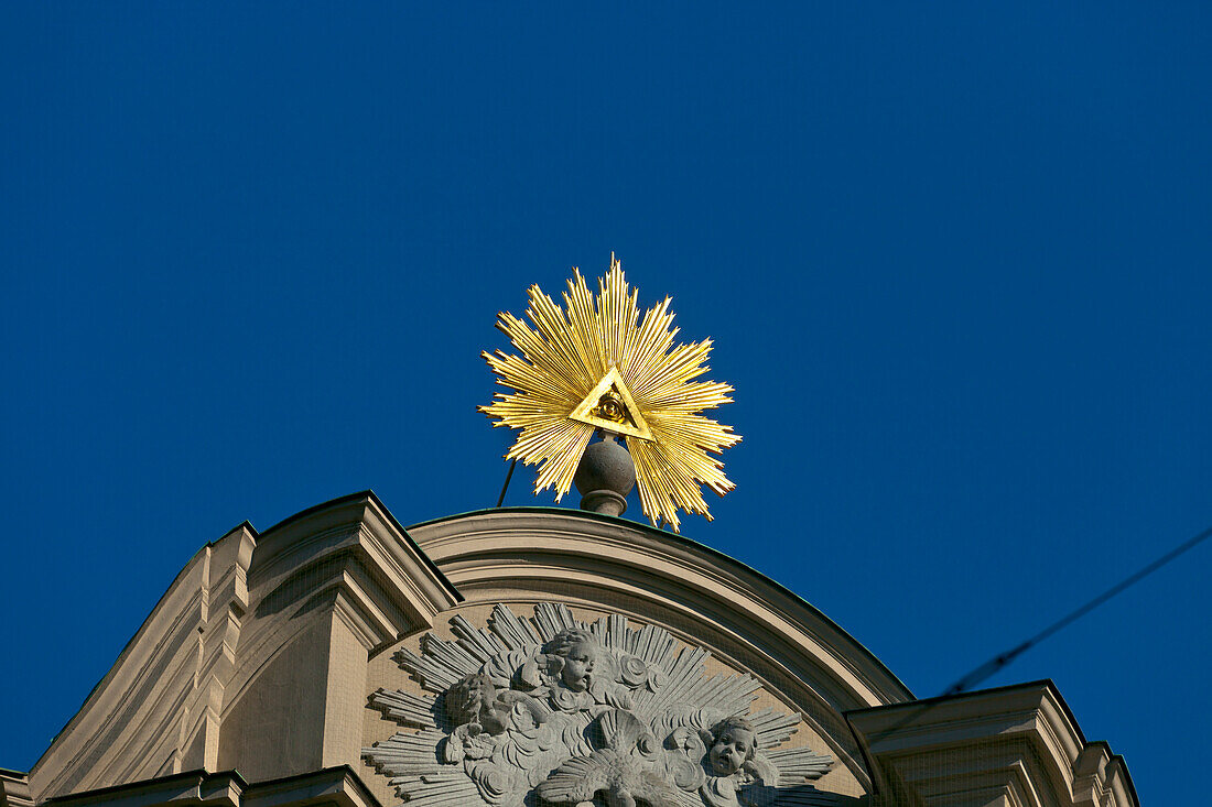 Heilig-Geist-Kirche am Viktualienmarkt, München, Bayern, Deutschland