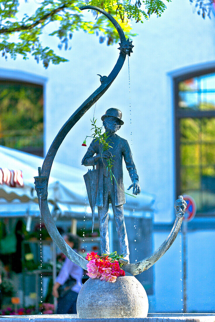 Karl Valentin fountain on Viktualienmarkt, Munich, Upper Bavaria, Bavaria, Germany