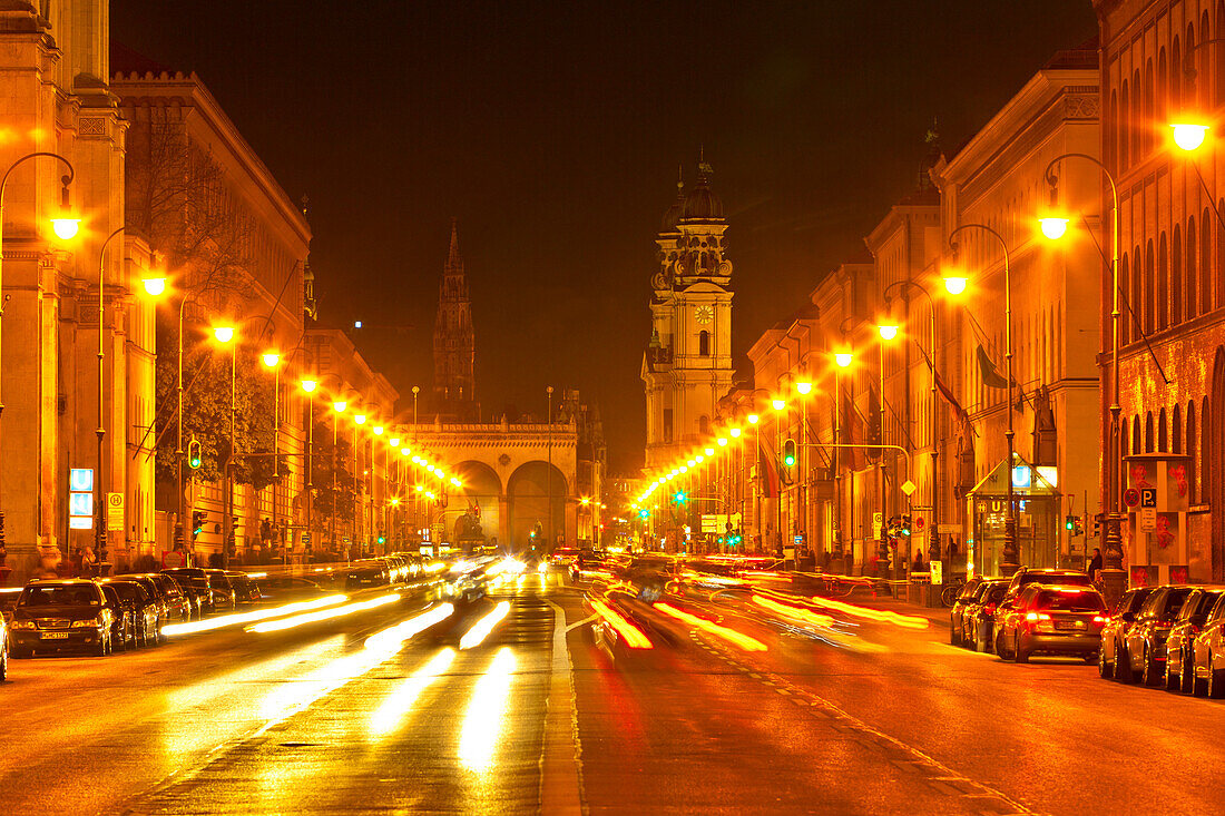 Ludwigstraße bei Nacht, München, Bayern, Deutschland