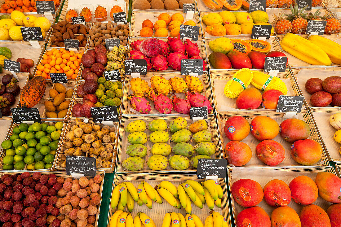 Obststand, Viktualienmarkt, München, Bayern, Deutschland