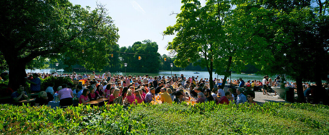 Beer garden in English Garden, Englischer Garten, Munich, Upper Bavaria, Bavaria, Germany