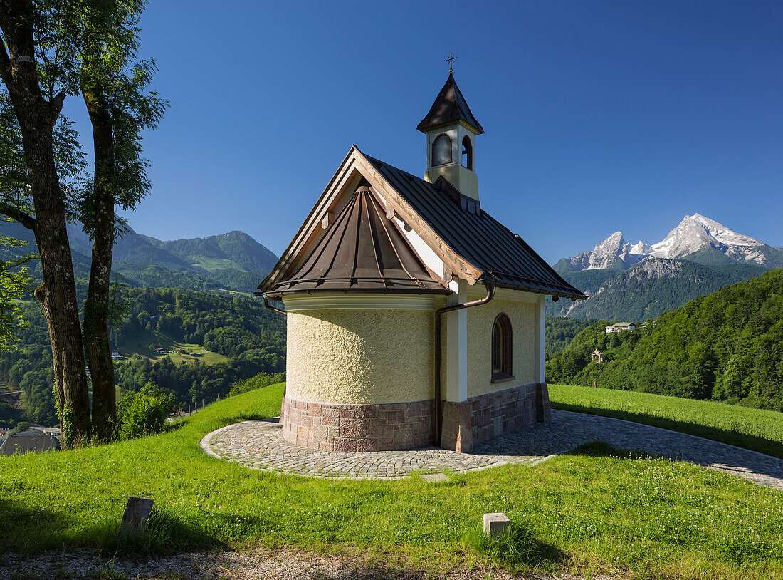 Chapel at Lockstein, Berchtesgaden, Watzmann in the background, Berchtesgadener Land, Bavaria, Germany