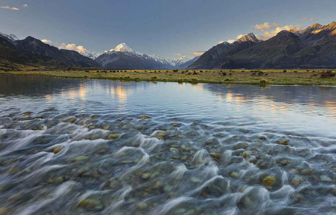 Aoraki, Tasman River, Mount Cook National park, Canterbury, South Island, New Zealand