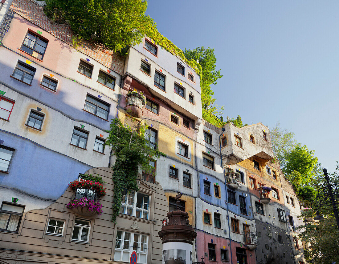 Hundertwasserhaus House, concept by Austrian artist Friedensreich Hundertwasser, 3rd District, Vienna, Austria