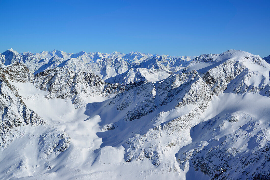 Blick auf Habicht, Zillertaler Alpen mit Olperer, Möseler und Hochfeiler und Hinterer Daunkopf, Kuhscheibe, Stubaier Alpen, Tirol, Österreich