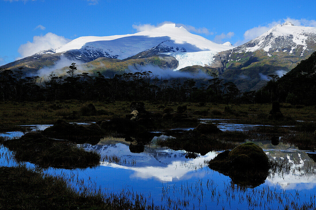 Snow-covered mountains, Cordillera Darwin, Tierra del Fuego, Chile