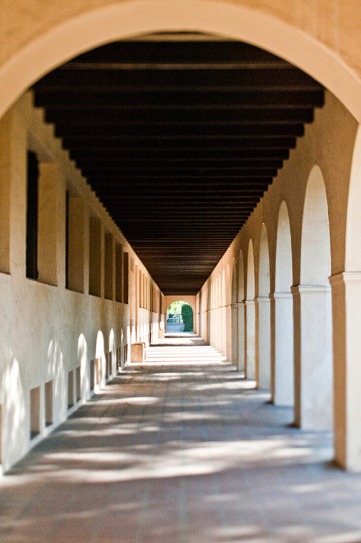 Length of a Colonnade, Pasadena, California, USA