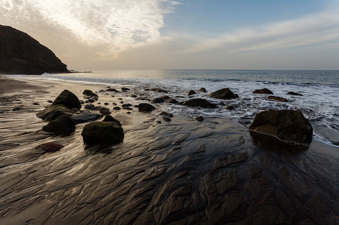 low tide, Playa del Risco beach near Agaete, Atlantic ocean, Natural Preserve, Parque Natural de Tamadaba, UNESCO Biosphere Reserve, West coast, Gran Canaria, Atlantic Ocean, Canary Islands, Spain, Europe