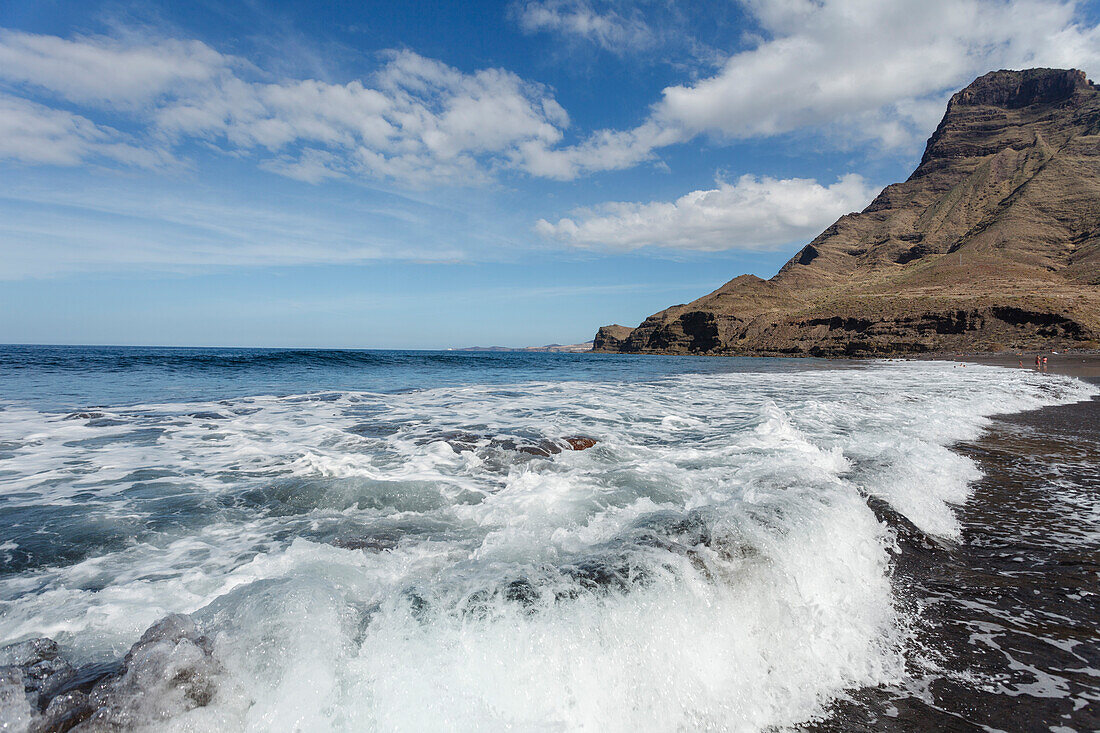 Faneqe mountain and Playa del Risco, beach, near Agaete, Atlantic ocean, Natural Preserve, Parque Natural de Tamadaba, UNESCO Biosphere Reserve, West coast, Gran Canaria, Canary Islands, Spain, Europe