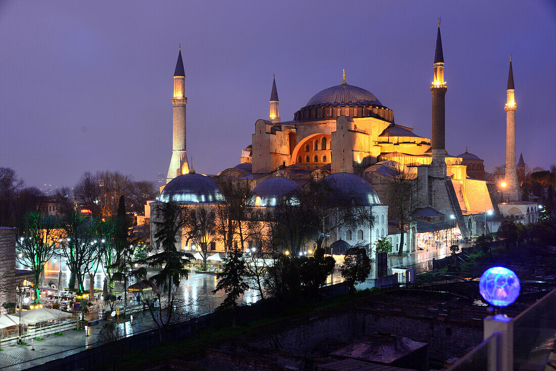 Hagia Sophia in the evening, Istanbul, Turkey
