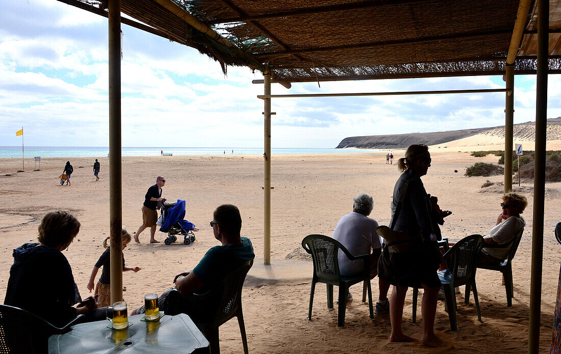 Strandbar, Playa de Sotavento de Jandia, Fuerteventura, Kanarische Inseln, Spanien