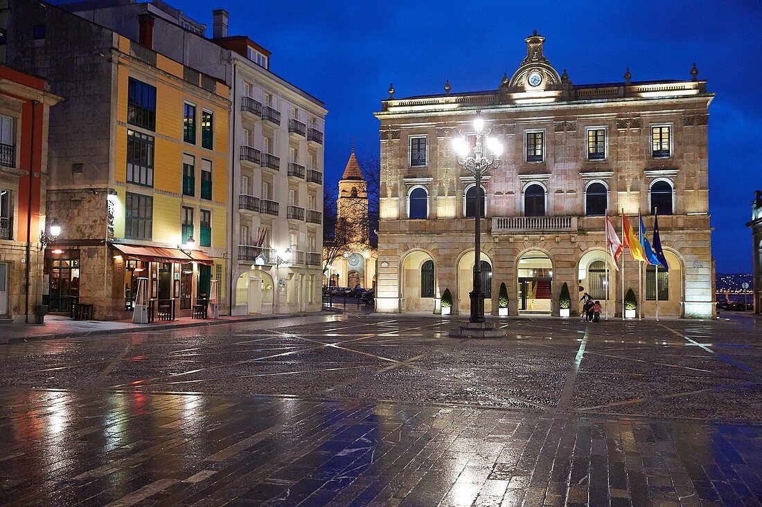 Hauptplatz und Rathaus. Plaza Mayor, Gijón, Asturien, Spanien.