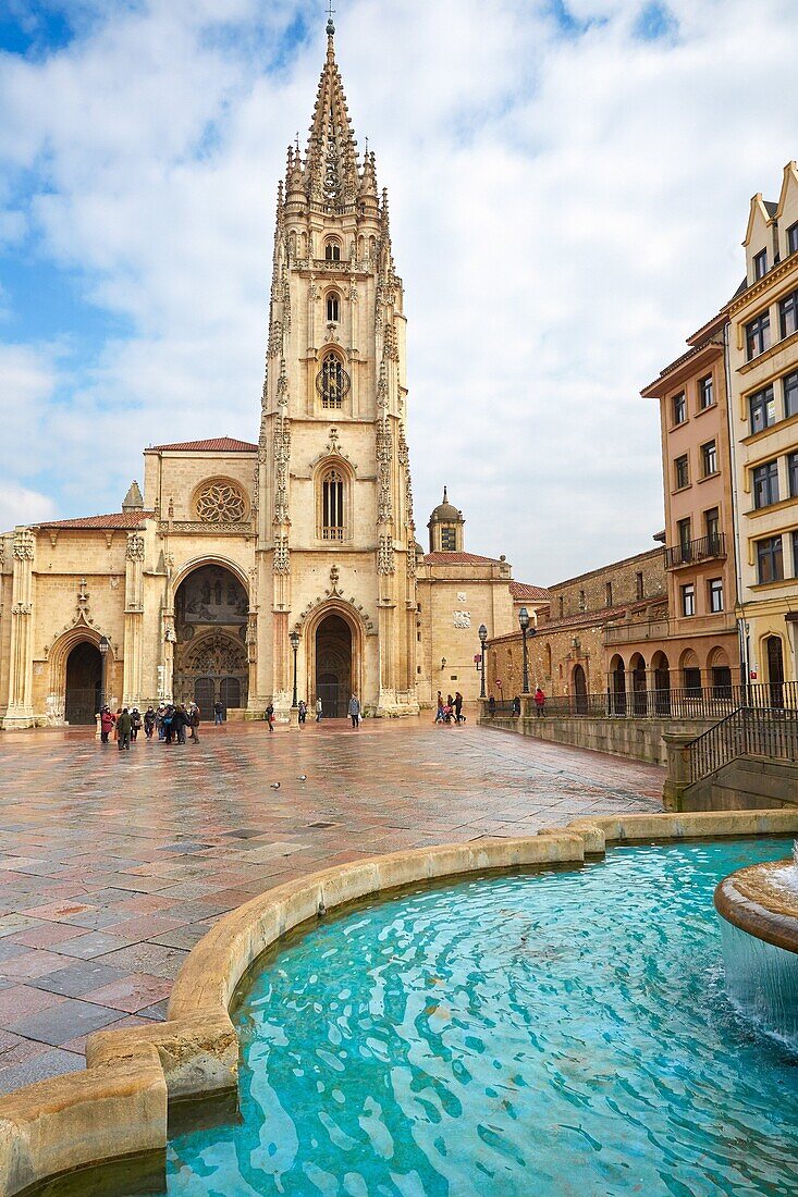 Kathedrale, Plaza Alfonso II El Casto, Oviedo, Asturien, Spanien.