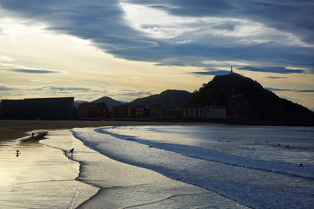 La Zurriola beach, Kursaal center, Donostia (San Sebastian), Gipuzkoa, Basque Country, Spain