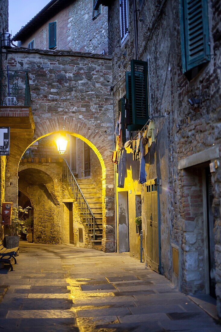 Italy,Tuscany, Campagnatico, street.