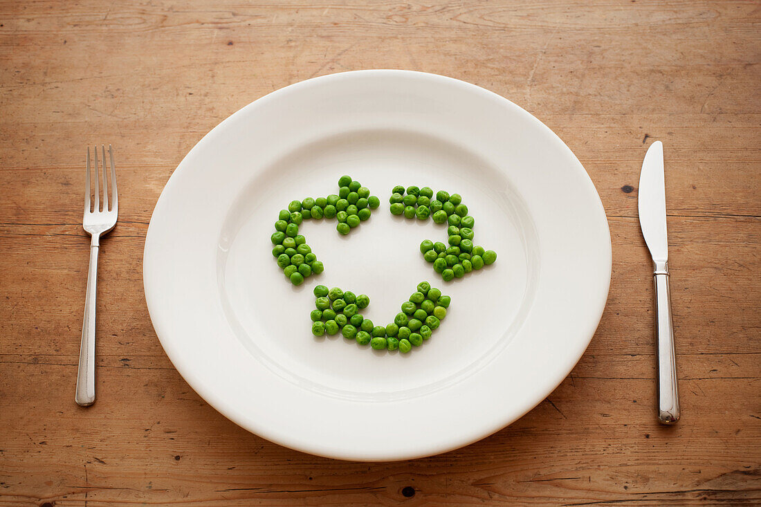 Peas in shape of recycling symbol
