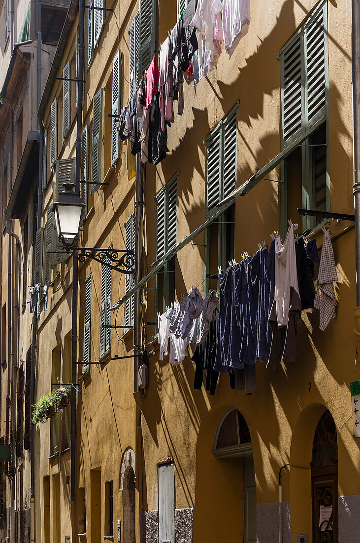 Hausfassade in der Altstadt, Veux Nizza, Provence-Alpes-Côte d'Azur, Alpes-Maritimes, Frankreich, Europa