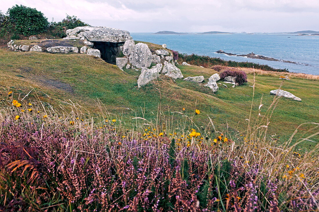 Prehistoric tomb, Bant's Carn, St. Marys, Isles of Scilly, Cornwall, England, Great Britain