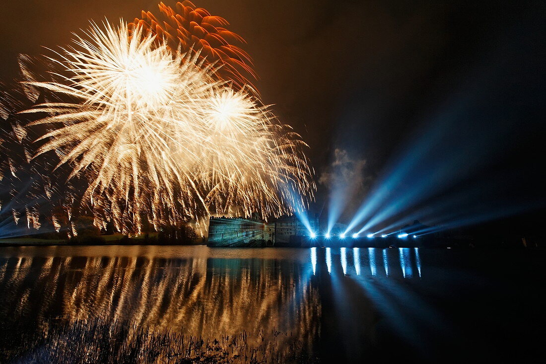 Feuerwerk, Leeds Castle, Maidstone, Kent, England, Grossbritannien
