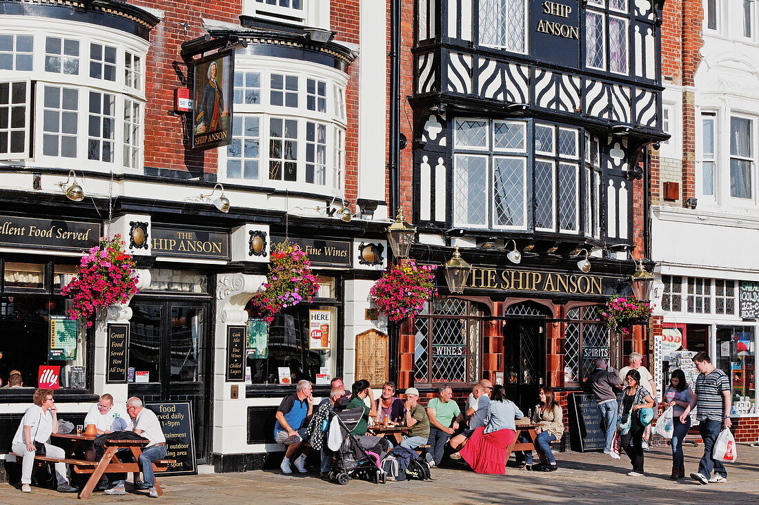 The Ship Anson pub, Portsmouth, Hampshire, England, Grossbritannien