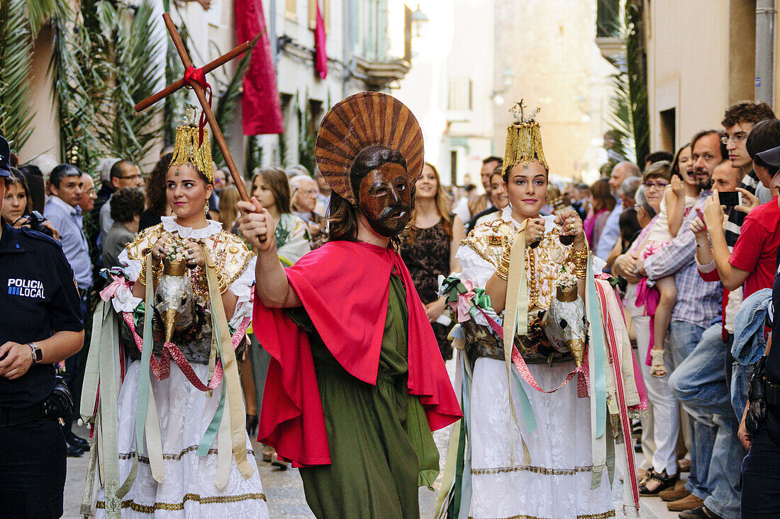 Eagles dance and Sant Joan Pelos, original medieval dance of Catalonia and the Valencian Country, procession of the Corpus, Pollença. Mallorca. Balearic Islands. Spain.
