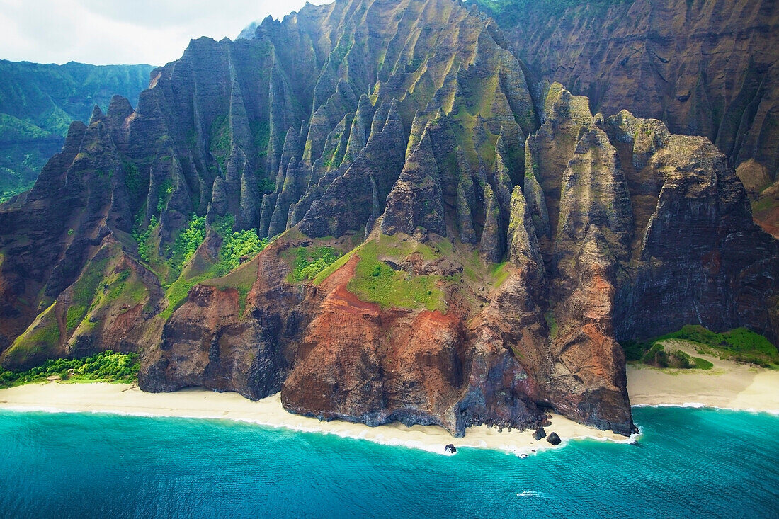 'View of a beach along the coast of an hawaiian island; Hawaii, United States of America'
