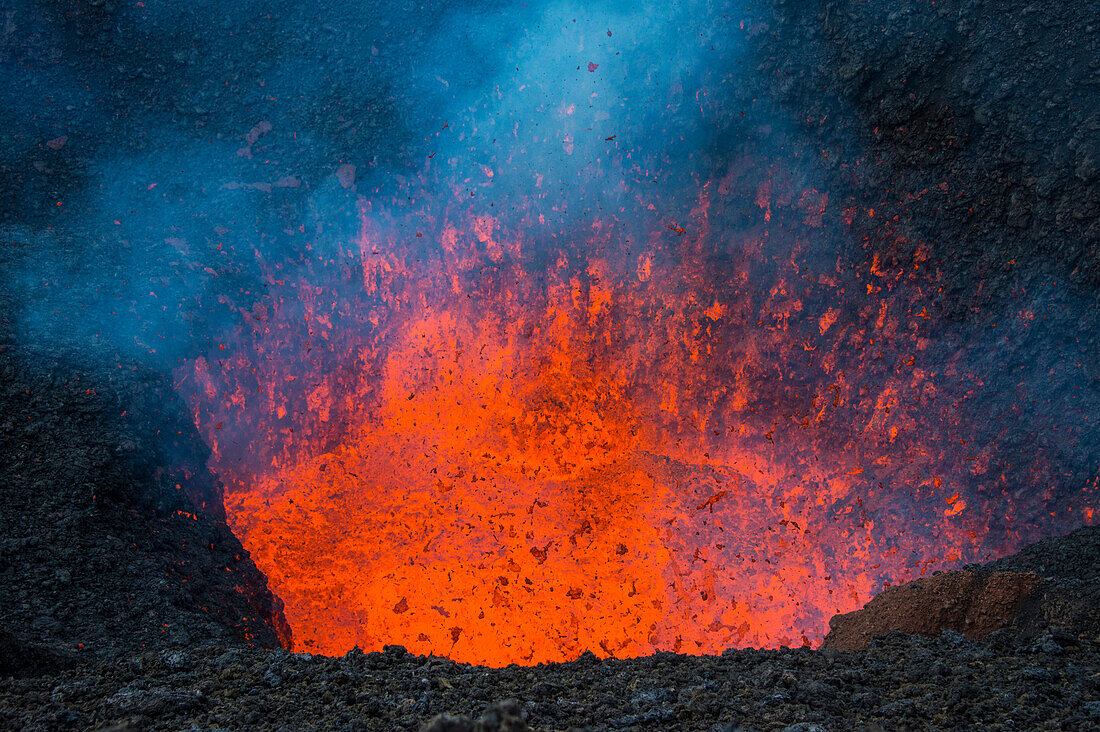 Active lava eruption on the Tolbachik volcano, Kamchatka, Russia, Eurasia