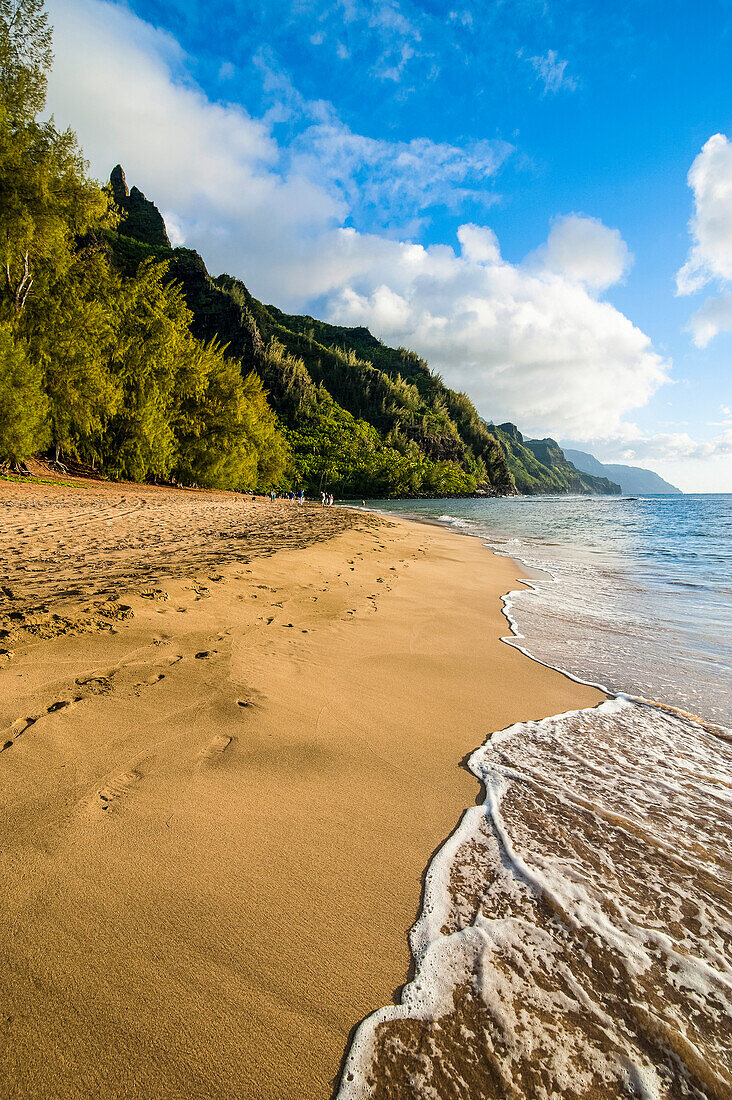 Kee beach on the Napali coast, Kauai, Hawaii, United States of America, Pacific