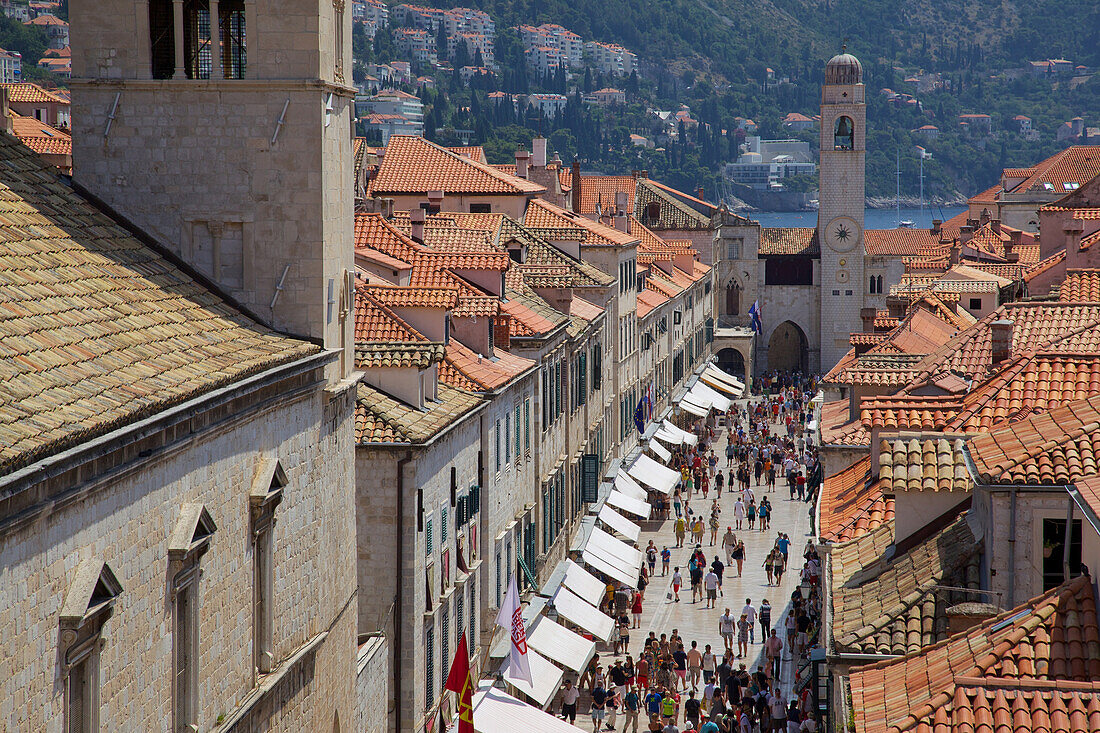 View of Stradun from Walls, Old Town, UNESCO World Heritage Site, Dubrovnik, Dalmatian Coast, Croatia, Europe