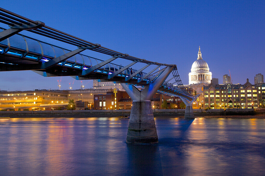 River Thames, Millennium Bridge and St. Paul's Cathedral at dusk, London, England, United Kingdom, Europe