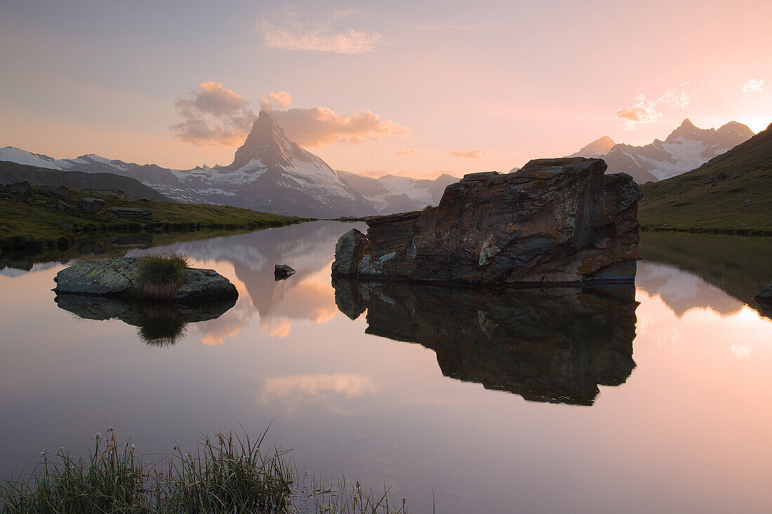 Sunrise over the Matterhorn (Cervino) from the Stellisee lake, Valais, Switzerland