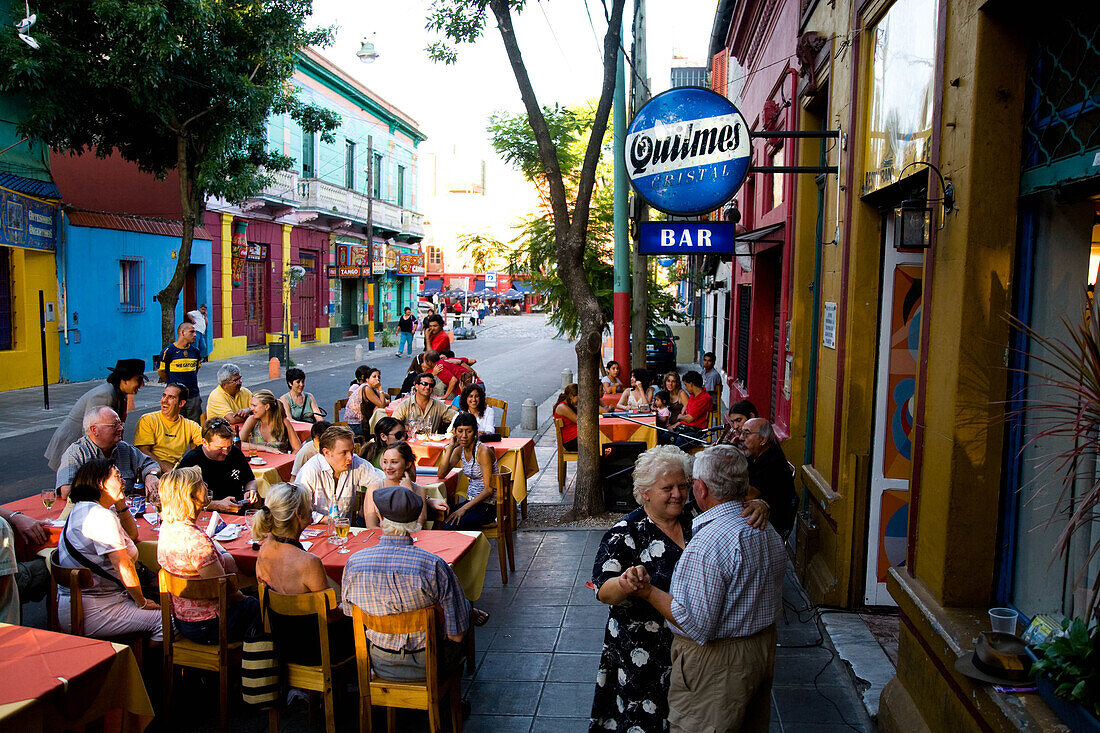 LE RUEDA - cafe restaurant TANGO in the street, La Bocca area . the Historical tango area, Buenos Aires - Argentina, amerique latine, Argentina