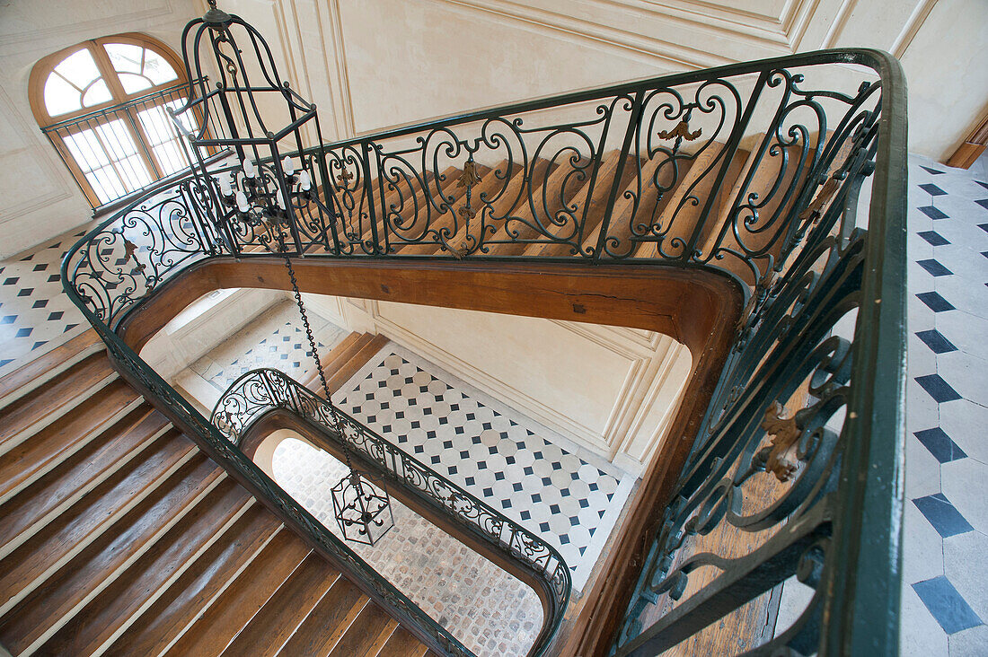 'France. Paris 4th district. The Marais ;Street of the Temple, the staircase of the hotel of Montmor (17th century)'