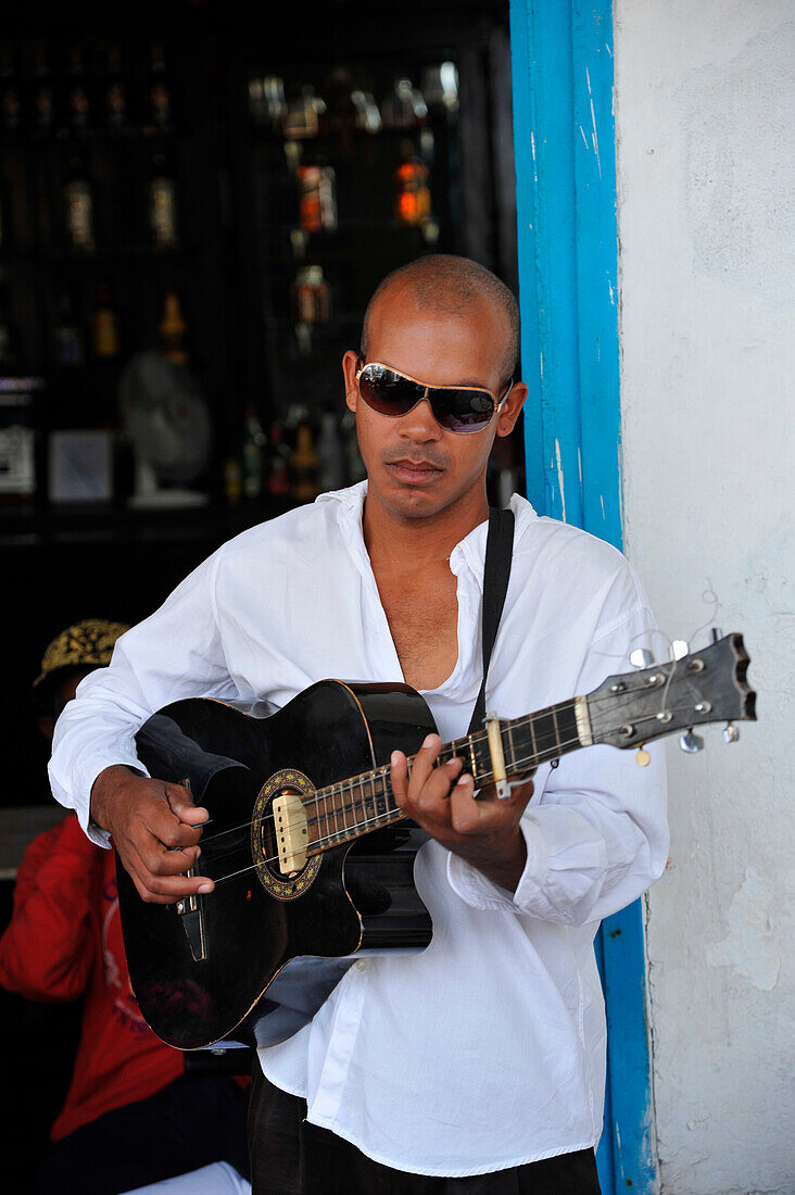 Three-string guitar player, Havana, Cuba, Caribbean