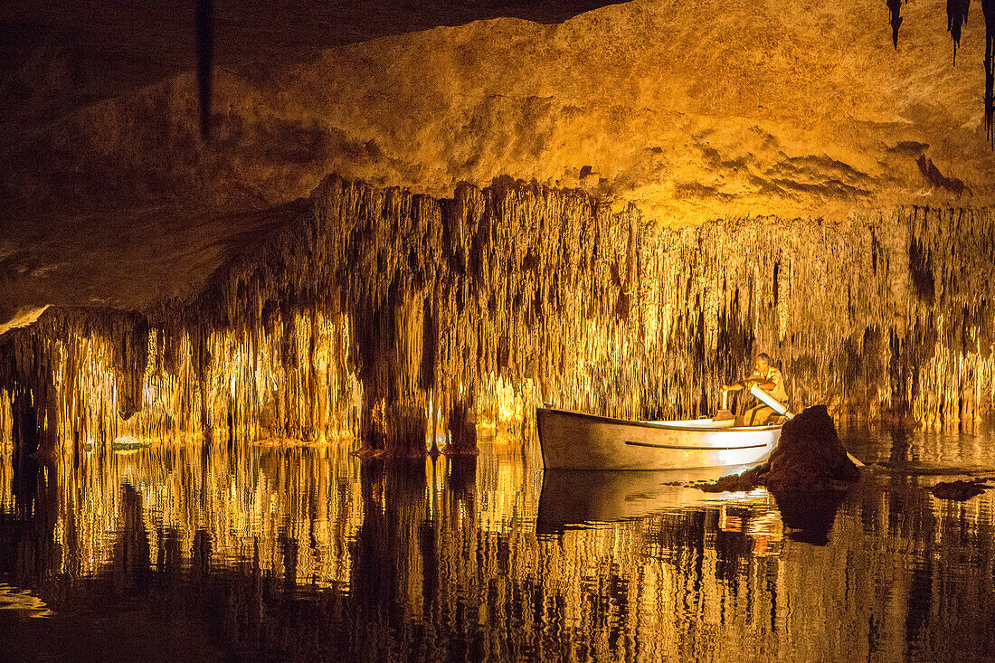 Spain, Mallorca Island, East Mallorca, Porto Cristo City, Drach Caves