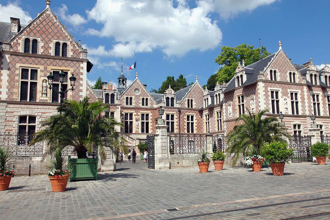 France, Centre Val de Loire, Loiret (45), Orléans, Groslot hotel (city hall)