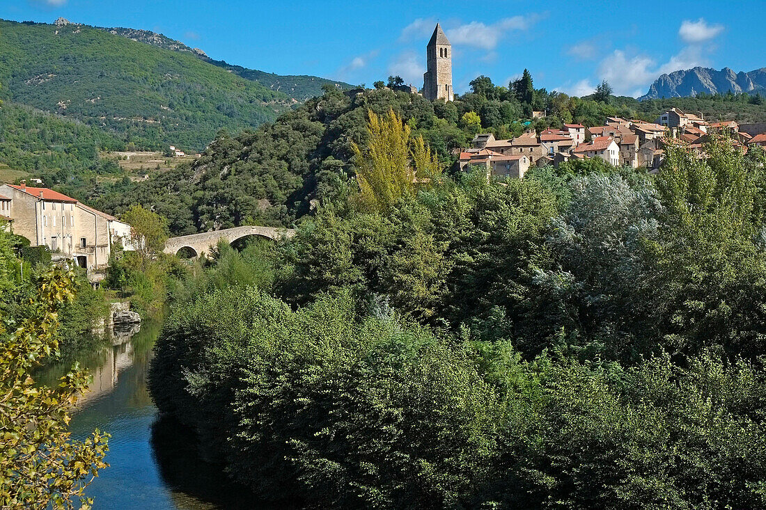 France, Herault Olargues along the river Jaur.