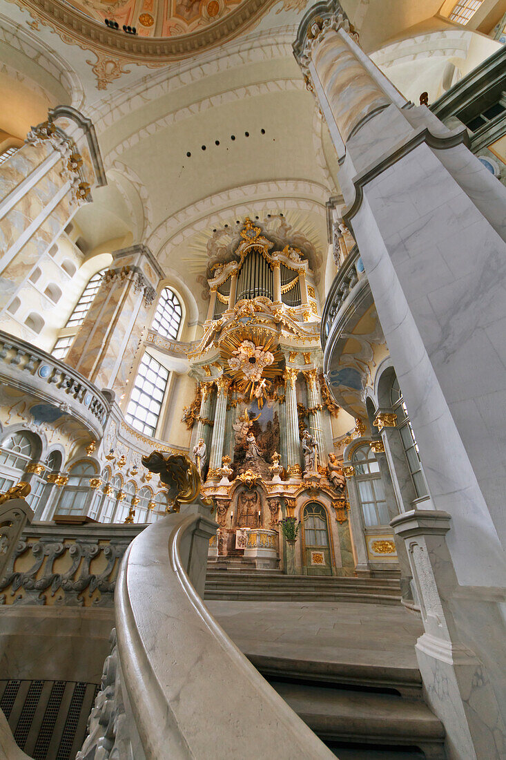 Main altar of the Dresdner Frauenkirche, Church of Our Lady, Dresden, Saxony, Germany