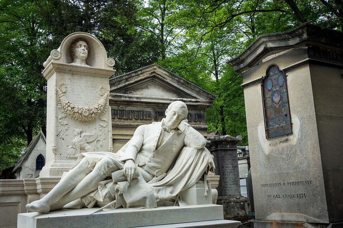 Incumbent statue on the tomb of the architect louis visconti, pere-lachaise cemetery, paris 20th arrondissement, france