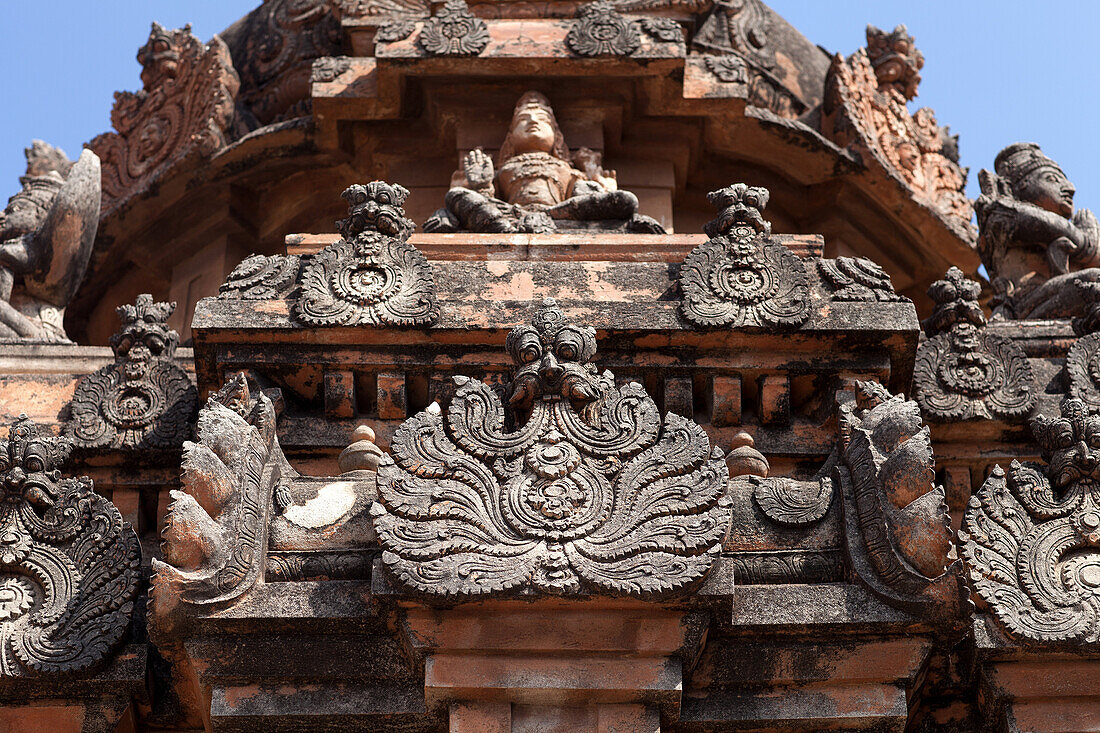 Detail of a sculpture in the temple of vittala in hampi, karnataka, india, asia