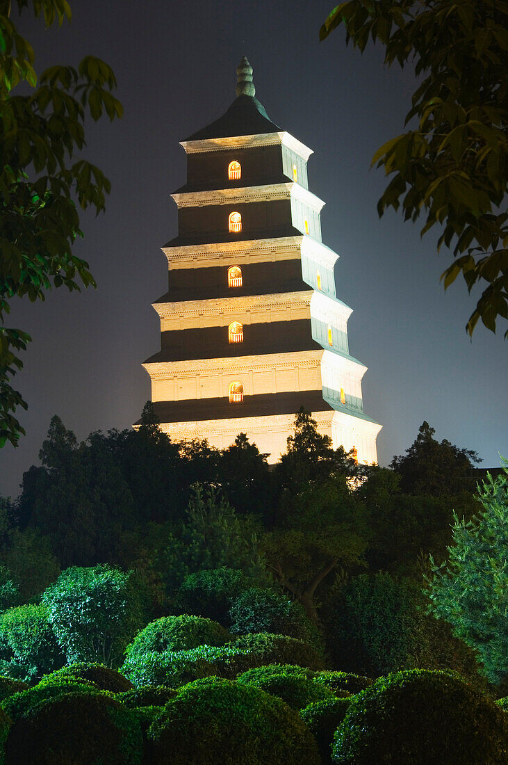Big Goose Pagoda Park, Tang Dynasty built in 652 by Emperor Gaozong, Xian City, Shaanxi Province, China, Asia