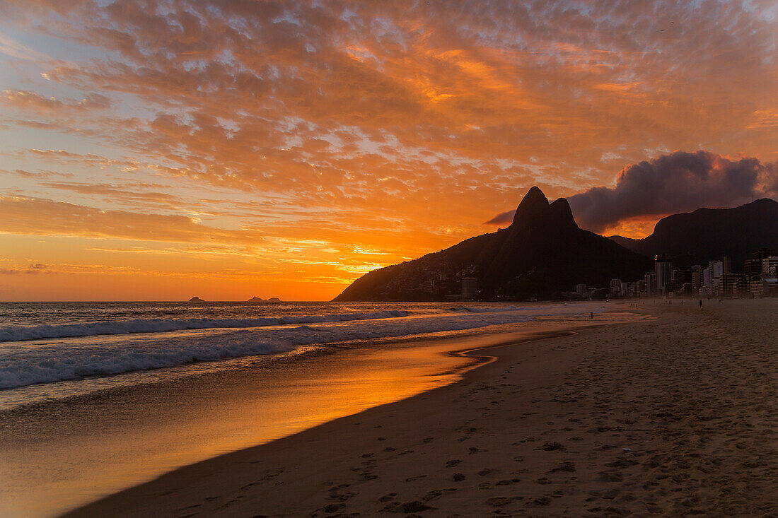 Ipanema Beach at sunset, Rio de Janeiro, Brazil, South America