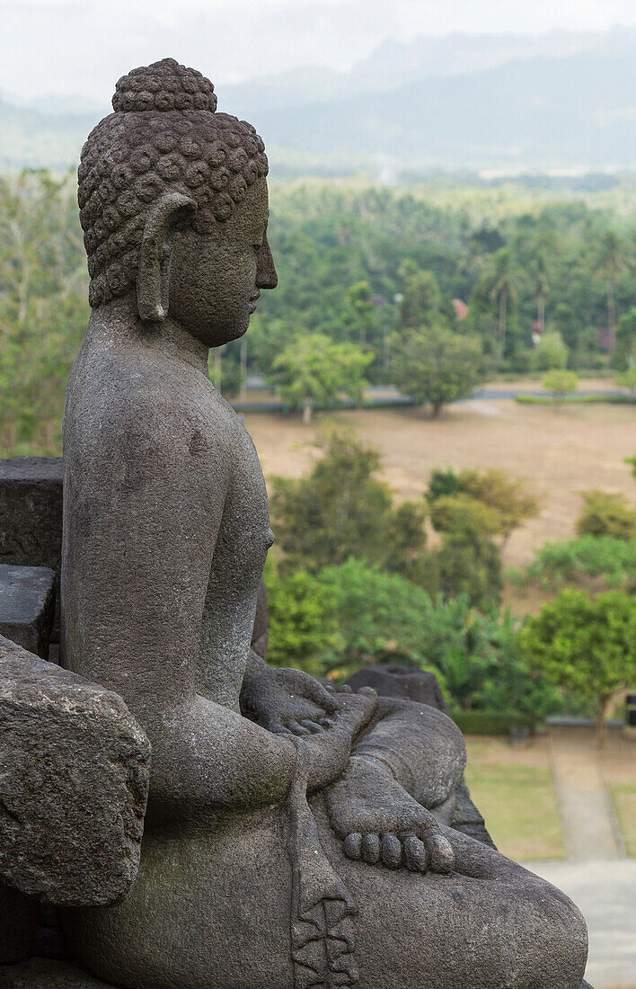 Borobudur Buddhist Temple, UNESCO World Heritage Site, Java, Indonesia, Southeast Asia, Asia